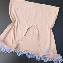 Load image into Gallery viewer, The 🧚🏻‍♀️🐑"Pink Fae Top"🌳

