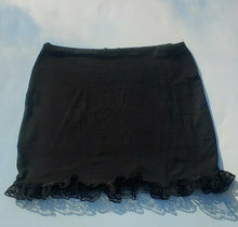 Load image into Gallery viewer, The ⚫"Odessa Skirt"⚫
